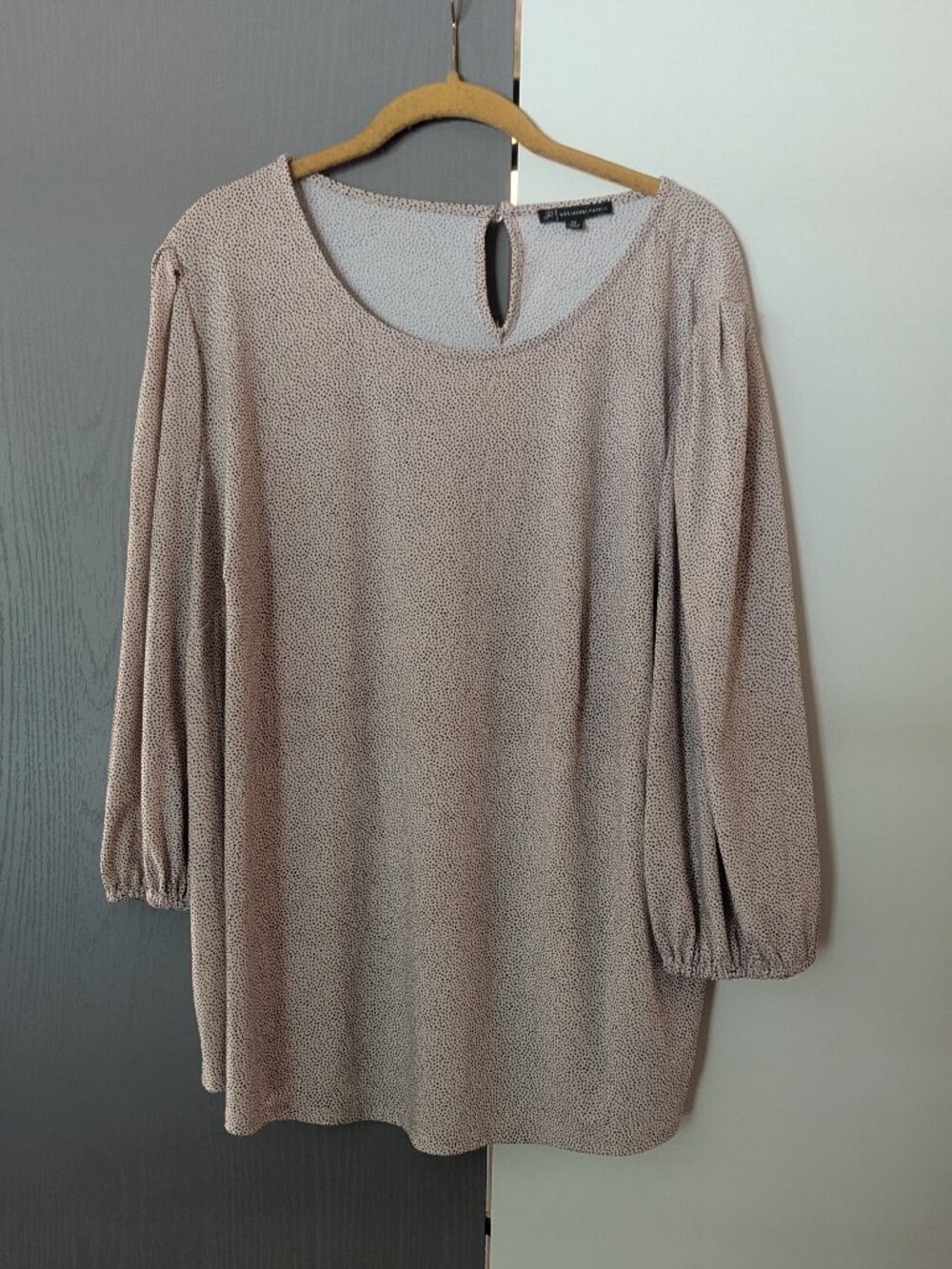 Minimalist Bohemian Business Casual Flowy Dotted Plus Size Top